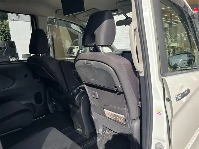 日産 セレナ ハイウェイスター Vセレクション 高知県 2017(平29)年 11.1万km ブリリアントホワイトパール (株)IDOMが運営する【じしゃロン高知店】の自社ローン専用車両になります。こちらは現金またはオートローンご利用時の価格です。自社ローンご希望の方は別途その旨お申付け下さい