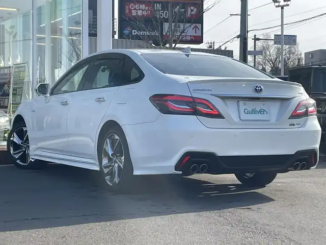 トヨタ クラウン ハイブリッド RS アドバンス Four 道央・札幌 2018(平30)年 7.5万km ホワイトパールクリスタルシャイン ・４WD/・衝突軽減ブレーキ/・寒冷地仕様/・純正ナビ/　CD＆BT＆USB＆TV/・バックカメラ/・コーナーセンサー/・レーンキープアシスト/・レーダークルーズコントロール/・パワーシート/・レザーシート/・オートエアコン/・オートライト/・オートリトラミラー/・レインセンサーワイパー/・ブラインドスポットモニター/・パーキングアシスト/・ステアリングヒーター/・シートヒーター/・ミラーヒーター/・プッシュスタート/・スマートキー/・ビルトインETC/・MT付きAT/・パドルシフト/・デジタルインナーミラー/・前方ドライブレコーダー/・純正フロアマット/・ドアバイザー/・ウィンカーミラー/・フォライト/・LEDヘッドライト/・スペアキー