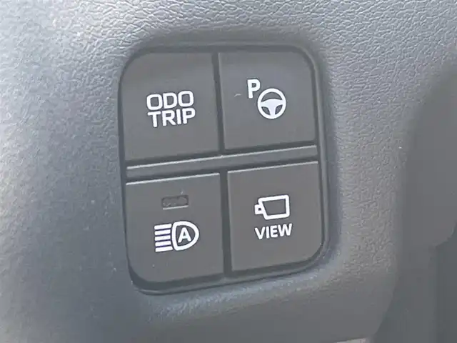 トヨタ クラウン ハイブリッド RS アドバンス Four 道央・札幌 2018(平30)年 7.5万km ホワイトパールクリスタルシャイン ・４WD/・衝突軽減ブレーキ/・寒冷地仕様/・純正ナビ/　CD＆BT＆USB＆TV/・バックカメラ/・コーナーセンサー/・レーンキープアシスト/・レーダークルーズコントロール/・パワーシート/・レザーシート/・オートエアコン/・オートライト/・オートリトラミラー/・レインセンサーワイパー/・ブラインドスポットモニター/・パーキングアシスト/・ステアリングヒーター/・シートヒーター/・ミラーヒーター/・プッシュスタート/・スマートキー/・ビルトインETC/・MT付きAT/・パドルシフト/・デジタルインナーミラー/・前方ドライブレコーダー/・純正フロアマット/・ドアバイザー/・ウィンカーミラー/・フォライト/・LEDヘッドライト/・スペアキー