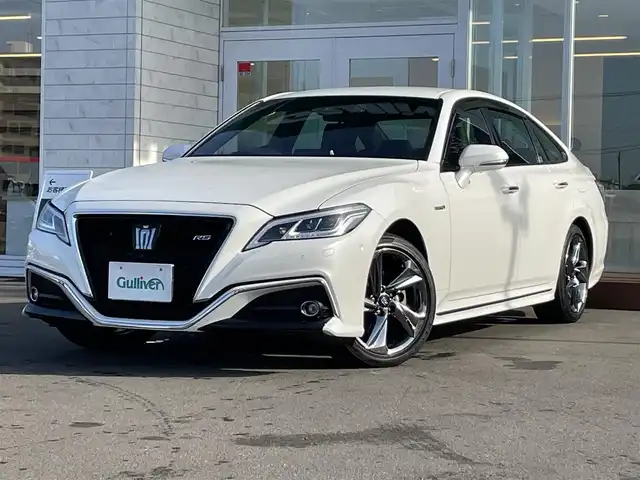 トヨタ クラウン ハイブリッド RS アドバンス Four 道央・札幌 2018(平30)年 7.5万km ホワイトパールクリスタルシャイン ・４WD/・衝突軽減ブレーキ/・寒冷地仕様/・純正ナビ/　CD＆BT＆USB＆TV/・バックカメラ/・コーナーセンサー/・レーンキープアシスト/・レーダークルーズコントロール/・パワーシート/・レザーシート/・オートエアコン/・オートライト/・オートリトラミラー/・レインセンサーワイパー/・ブラインドスポットモニター/・パーキングアシスト/・ステアリングヒーター/・シートヒーター/・ミラーヒーター/・プッシュスタート/・スマートキー/・ビルトインETC/・MT付きAT/・パドルシフト/・デジタルインナーミラー/・前方ドライブレコーダー/・純正フロアマット/・ドアバイザー/・ウィンカーミラー/・フォライト/・LEDヘッドライト/・スペアキー