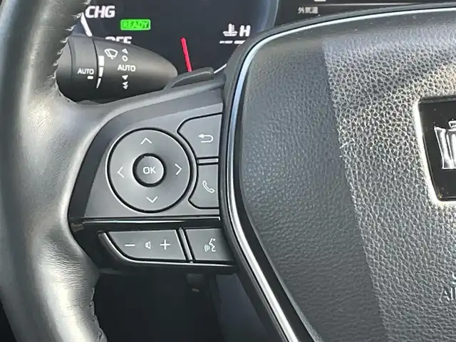 トヨタ クラウン ハイブリッド RS アドバンス Four 道央・札幌 2018(平30)年 7.5万km ホワイトパールクリスタルシャイン ・４WD/・衝突軽減ブレーキ/・寒冷地仕様/・純正ナビ/　CD＆BT＆USB＆TV/・バックカメラ/・コーナーセンサー/・レーンキープアシスト/・レーダークルーズコントロール/・パワーシート/・レザーシート/・オートエアコン/・オートライト/・オートリトラミラー/・レインセンサーワイパー/・ブラインドスポットモニター/・パーキングアシスト/・ステアリングヒーター/・シートヒーター/・ミラーヒーター/・プッシュスタート/・スマートキー/・ビルトインETC/・MT付きAT/・パドルシフト/・デジタルインナーミラー/・前方ドライブレコーダー/・純正フロアマット/・ドアバイザー/・ウィンカーミラー/・フォライト/・LEDヘッドライト/・スペアキー