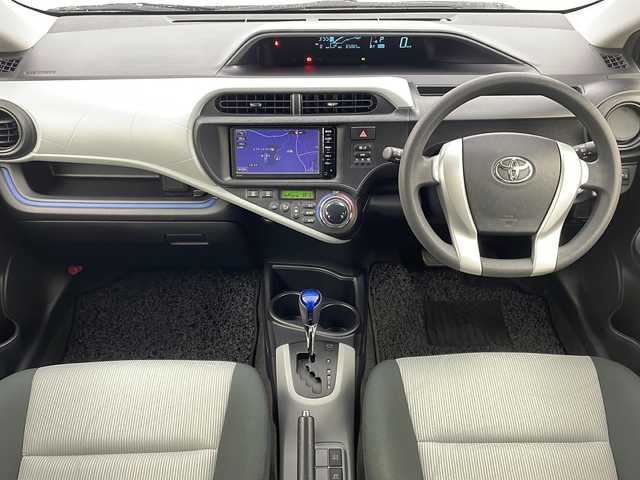 トヨタ アクア S 宮城県 2014(平26)年 6.5万km クールソーダメタリック 禁煙車/純正SDナビ/・CD.SD.BT/ワンセグTV/バックカメラ/社外ドライブレコーダー（FR）/ETC/オートライト/オートエアコン/アイドリングストップ/横滑り防止装置/プッシュスタート/スマートキー2個/純正フロアマット