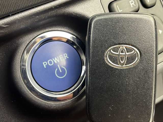 トヨタ アクア S 宮城県 2014(平26)年 6.5万km クールソーダメタリック 禁煙車/純正SDナビ/・CD.SD.BT/ワンセグTV/バックカメラ/社外ドライブレコーダー（FR）/ETC/オートライト/オートエアコン/アイドリングストップ/横滑り防止装置/プッシュスタート/スマートキー2個/純正フロアマット