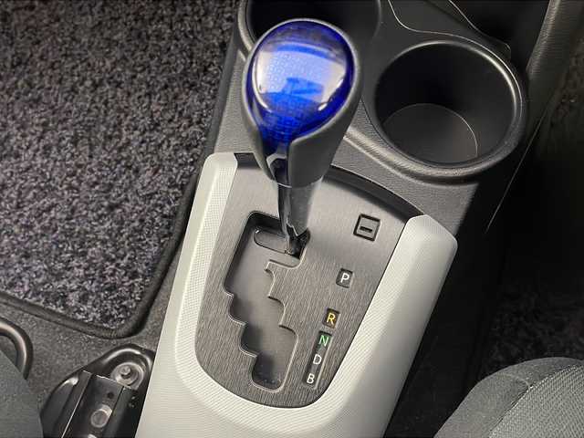 トヨタ アクア S 宮城県 2014(平26)年 6.5万km クールソーダメタリック 禁煙車/純正SDナビ/・CD.SD.BT/ワンセグTV/バックカメラ/社外ドライブレコーダー（FR）/ETC/オートライト/オートエアコン/アイドリングストップ/横滑り防止装置/プッシュスタート/スマートキー2個/純正フロアマット