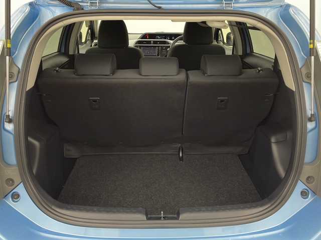 トヨタ アクア S 宮城県 2014(平26)年 6.5万km クールソーダメタリック 禁煙車/純正SDナビ/・CD.SD.BT/ワンセグTV/バックカメラ/社外ドライブレコーダー（FR）/ETC/オートライト/オートエアコン/アイドリングストップ/横滑り防止装置/プッシュスタート/スマートキー2個/純正フロアマット