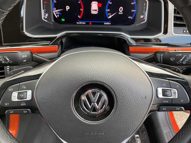 フォルクスワーゲン ポロ TSI Rライン 神奈川県 2019(平31)年 3.5万km エナジェティックオレンジメタリック ワンオーナー/純正ナビ/ワンセグTV				/・SD/CD/DVD/REC/BT/USB					/バックモニター　/クリアランスソナー/ビルトインETC2.0	/ドライブレコーダー	/プリクラッシュブレーキシステム	/アダプティブクルーズコントロール					/ブラインドスポットディテクション/疲労検知システム/プロアクティブオキュパントプロテクション/パドルシフト付き革巻きハンドル					/純正17インチAW/プッシュEgスタート/ストップ					/スマートキー×2	/オートライト/純正LEDヘッドライト/フロント/バックフォグ/ターンランプ付電動格納ドアミラー/純正フロアマット		/取扱説明書/ナビ取扱説明書	/新車時保証書