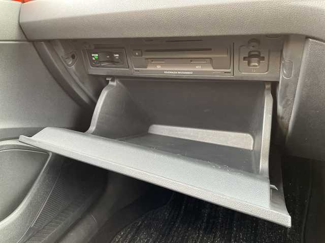 フォルクスワーゲン ポロ TSI Rライン 神奈川県 2019(平31)年 3.5万km エナジェティックオレンジメタリック ワンオーナー/純正ナビ/ワンセグTV				/・SD/CD/DVD/REC/BT/USB					/バックモニター　/クリアランスソナー/ビルトインETC2.0	/ドライブレコーダー	/プリクラッシュブレーキシステム	/アダプティブクルーズコントロール					/ブラインドスポットディテクション/疲労検知システム/プロアクティブオキュパントプロテクション/パドルシフト付き革巻きハンドル					/純正17インチAW/プッシュEgスタート/ストップ					/スマートキー×2	/オートライト/純正LEDヘッドライト/フロント/バックフォグ/ターンランプ付電動格納ドアミラー/純正フロアマット		/取扱説明書/ナビ取扱説明書	/新車時保証書