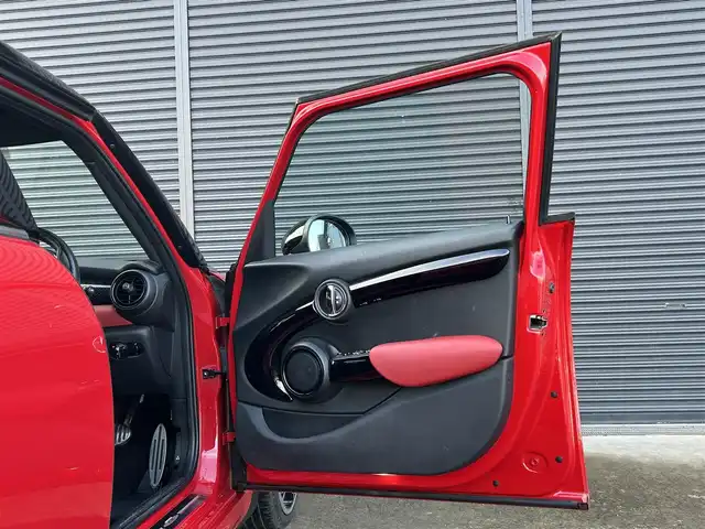 ＭＩＮＩ ミニ クーパー S 茨城県 2016(平28)年 2.9万km チリ・レッド ＪＣＷパッケージ　/ＪＣＷエアロダイナミックキット　/リアスポイラー　/ＪＣＷ１８ｉｎＡＷ　/ＪＣＷレザーステアリング　/ＭＩＮＩドライビングモード　/クルコン　/ナビ　/ＢＴ　/Ｂカメラ　/ＬＥＤ　/ミラー型ＥＴＣ　/禁煙車