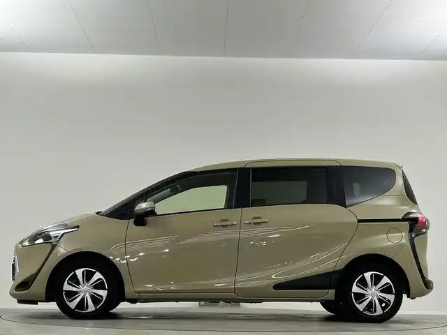 トヨタ シエンタ ファンベースG クエロ 埼玉県 2020(令2)年 2.9万km ベージュ トヨタセーフティセンス/純正9インチナビ/　　CD/DVD/BT/フルセグTV/パノラミックビューモニター/両側パワースライドドア/LEDオートライト/ハーフレザーシート/クリアランスソナー/ステアリングスイッチ/プッシュスタート/ETC/禁煙車