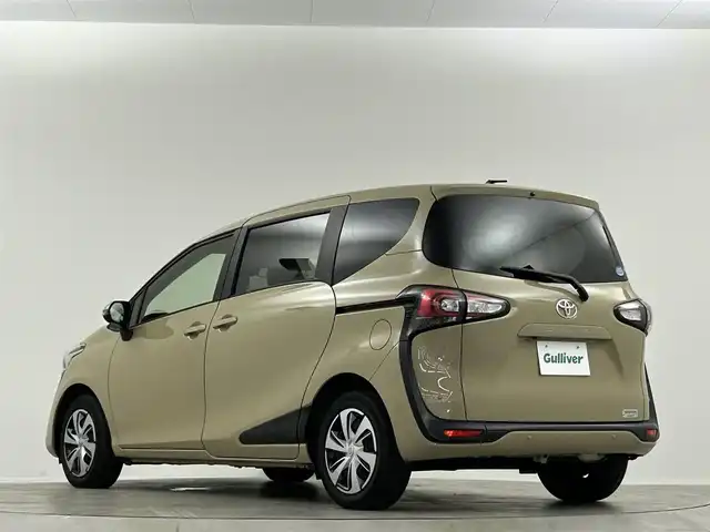 トヨタ シエンタ ファンベースG クエロ 埼玉県 2020(令2)年 2.9万km ベージュ トヨタセーフティセンス/純正9インチナビ/　　CD/DVD/BT/フルセグTV/パノラミックビューモニター/両側パワースライドドア/LEDオートライト/ハーフレザーシート/クリアランスソナー/ステアリングスイッチ/プッシュスタート/ETC/禁煙車