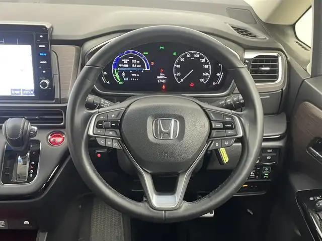 ホンダ オデッセイ ハイブリッド e:HEVアブソルート EX 埼玉県 2021(令3)年 6.1万km プラチナホワイトパール 純正９インチナビ　マルチビューモニター　デジタルミラー　パワーバックドア　アダプティブクルーズコントロール　ＢＳＭ　両側パワースライドドア　シートヒーター　ホンダセンシング　前後ドラレコ　ＬＥＤライト