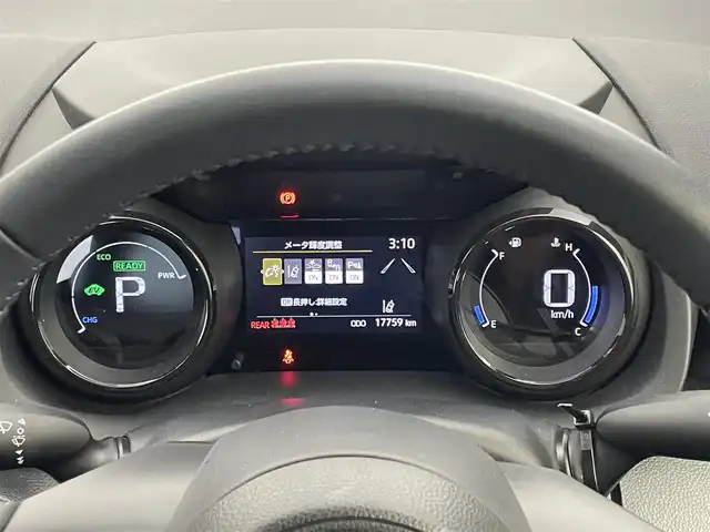 トヨタ ヤリス ハイブリッド Z 埼玉県 2020(令2)年 1.8万km ブラック/コーラルクリスタルシャイン 純正８インチディスプレイオーディオ　バックカメラ　ＢＳＭ　ビルトインＥＴＣ　セーフティセンス　シートヒーター　レーダークルーズコントロール　ドライブレコーダー　ＬＥＤライト　スマートキー　オートライト