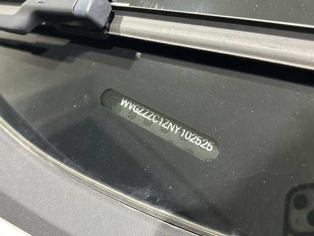 フォルクスワーゲン Ｔ－クロス TSI アクティブ 新潟県 2022(令4)年 4万km グレー 純正ナビ/Bluetooth/Apple Car Play/Android Auto/バックカメラ/ワンオーナー/前方ドライブレコーダー/ルーフレール/ドライバーアシスト/・衝突軽減システム/・レーンキープアシスト/・ブラインドスポットモニター/・クリアランスソナー/・疲労検知システム/追従機能付きクルーズコントロール/LEDオートライト/オートエアコン/パドルシフト/ETC/ステアリングスイッチ/電格ウィンカーミラー/スペアキー/保証書/取扱説明書/点検記録簿