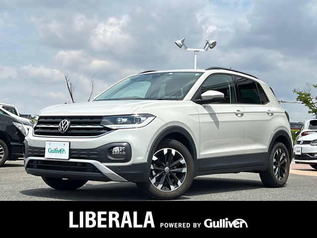 フォルクスワーゲン Ｔ－クロス TSI アクティブ 新潟県 2022(令4)年 4万km グレー 純正ナビ/Bluetooth/Apple Car Play/Android Auto/バックカメラ/ワンオーナー/前方ドライブレコーダー/ルーフレール/ドライバーアシスト/・衝突軽減システム/・レーンキープアシスト/・ブラインドスポットモニター/・クリアランスソナー/・疲労検知システム/追従機能付きクルーズコントロール/LEDオートライト/オートエアコン/パドルシフト/ETC/ステアリングスイッチ/電格ウィンカーミラー/スペアキー/保証書/取扱説明書/点検記録簿