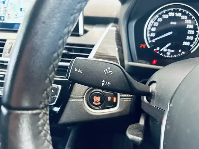 ＢＭＷ ２１８ｄ アクティブツアラー ラグジュアリー 大阪府 2019(平31)年 4.5万km ミネラルホワイト コンフォートP/インテリジェントセーフティ/黒革/パワーシート/シートヒーター/Dシートメモリ/純正ナビ/バックカメラ/純正17インチAW/LEDヘッドライト/電動リアゲート