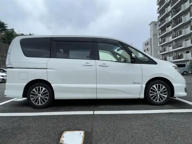 日産 セレナ ハイウェイS S HV Aセーフ 福岡県 2014(平26)年 9.7万km ブリリアントホワイトパール (株)IDOMが運営する【じしゃロン八幡西店】の自社ローン専用車両になります。こちらは現金またはオートローンご利用時の価格です。自社ローンご希望の方は別途その旨お申付け下さい/日産純正メモリーナビ【MC313D-W】/・Bluetooth接続/・CD/・DVD/・フルセグ/・アラウンドビューモニター/ETC/片側パワースライド/アイドリングストップ/オートライト/スマートキー/衝突被害軽減ブレーキ/プッシュスタート/オートライト