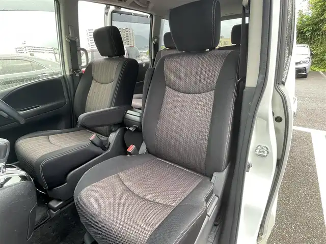 日産 セレナ ハイウェイS S HV Aセーフ 福岡県 2014(平26)年 9.7万km ブリリアントホワイトパール (株)IDOMが運営する【じしゃロン八幡西店】の自社ローン専用車両になります。こちらは現金またはオートローンご利用時の価格です。自社ローンご希望の方は別途その旨お申付け下さい/日産純正メモリーナビ【MC313D-W】/・Bluetooth接続/・CD/・DVD/・フルセグ/・アラウンドビューモニター/ETC/片側パワースライド/アイドリングストップ/オートライト/スマートキー/衝突被害軽減ブレーキ/プッシュスタート/オートライト