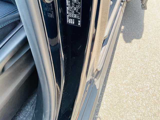 トヨタ ヴォクシー ZS 岡山県 2014(平26)年 11.8万km ブラッキッシュアゲハガラスフレーク (株)IDOMが運営する【じしゃロン岡山店】の自社ローン専用車両です。こちらは現金またはオートローンご利用時の価格です。 自社ローンご希望の方は別途その旨お申し付け下さい/・準正ナビゲーション/・後席モニター/・両側電動スライドドア/・ＥＴＣ