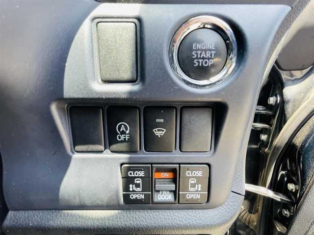 トヨタ ヴォクシー ZS 岡山県 2014(平26)年 11.8万km ブラッキッシュアゲハガラスフレーク (株)IDOMが運営する【じしゃロン岡山店】の自社ローン専用車両です。こちらは現金またはオートローンご利用時の価格です。 自社ローンご希望の方は別途その旨お申し付け下さい/・準正ナビゲーション/・後席モニター/・両側電動スライドドア/・ＥＴＣ