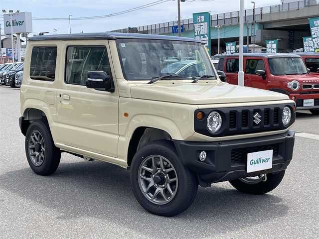 スズキ ジムニー XC 石川県 2024(令6)年 0.1万km未満 シフォンアイボリーメタリックブラック2トーンルーフ 届出済未使用車/4WD/ターボ/スズキセーフティサポート/スマートキー/プッシュスタート/電動ミラー/純正アルミホイール/シートヒーター/フォグランプ/コーナーセンサー/保証書