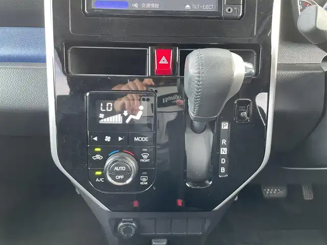 トヨタ タンク カスタムG－T 千葉県 2018(平30)年 2万km ブラックマイカ/マゼンダベリーメタリック 純正メモリナビ/(フルセグTV CD DVD BT FM AM)/バックカメラ/衝突被害軽減システム/クルーズコントロール/両側パワースライドドア/横滑り防止装置/ETC/ドライブレコーダー/アイドリングストップ/LEDヘッドライト/フォグランプ/オートライト/ウィンカーミラー/電動格納ミラー/純正15インチAW/シートリフター/プッシュスタート/スマートキー/フロアマット/ドアバイザー/スペアキー/取扱説明書