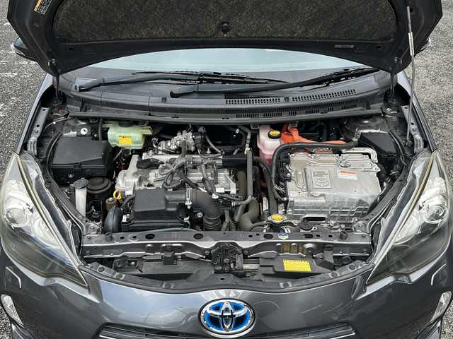 トヨタ アクア S 岐阜県 2012(平24)年 8.8万km グレーメタリック 社外ナビ(AVIC-MRZ09)/FM/AM/ワンセグ/BT/バックカメラ/ドラレコ(F)/ETC/プッシュスタート/ヘッドライトウォッシャー/純正ドアバイザー/純正マット/オートライト/フォグライト/ISOFIX