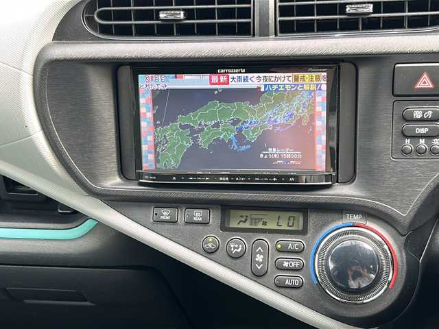 トヨタ アクア S 岐阜県 2012(平24)年 8.8万km グレーメタリック 社外ナビ(AVIC-MRZ09)/FM/AM/ワンセグ/BT/バックカメラ/ドラレコ(F)/ETC/プッシュスタート/ヘッドライトウォッシャー/純正ドアバイザー/純正マット/オートライト/フォグライト/ISOFIX