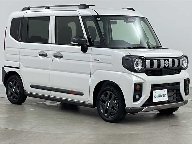 スズキ スペーシア ギア HYBRID XZ 道央・札幌 2024(令6)年 0.1万km ピュアホワイトP ・4WD/・寒冷地仕様/・両側パワースライドドア/・スズキセーフティサポート/・デュアルカメラブレーキサポート/・アダプティブクルーズコントロール/・標識認識/・車線逸脱抑制/・リアクロストラフィックアラート/・ハイビームアシスト/・ヘッドアップディスプレイ/・シートヒーター/・ステアリングヒーター/・ヒーテッドドアミラー/・前後コーナーセンサー/・アイドリングストップ/・ステアリングスイッチ/・プッシュスタート/・LEDヘッドライト/・LEDフォグランプ/・オートライト/・スマートキー/・純正14インチアルミホイール
