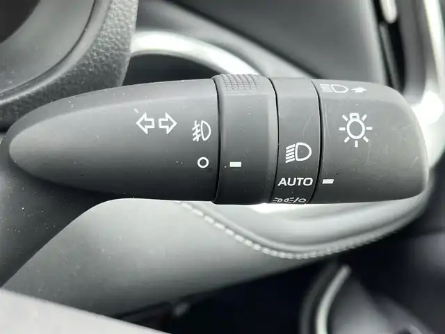トヨタ ノア S－Z 奈良県 2025(令7)年 0.5万km ホワイトパールクリスタルシャイン 快適利便ＰＫＧＨｉｇｈ　/パノラミックビュー　/アドバンストパーク　/１０．５型ディスプレイオーディオ/(HDMI/DVD/CD/BT)/フルセグＴＶ　/トヨタセーフティセンス　/パワーバックドア　/三眼ヘッドライト /ETC2.0 /リアサンシェード/革巻きステアリング/ステアリングヒーター/前席＋２列目シートヒーター