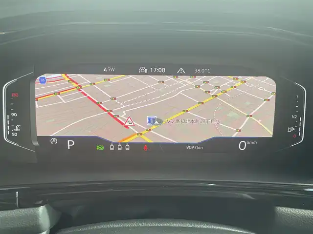 フォルクスワーゲン ＶＷ Ｔ－ロック TDI ブラックスタイル 高知県 2024(令6)年 0.9万km 黒 純正HDDナビ/【BT/AppleCarplay】/置くだけ充電/バックカメラ/クルーズコントロール(追従走行有り)/Front Assist/・衝突被害軽減ブレーキ/・車間距離警告/レーンキープシストシステム/・車線逸脱警報/・ステアリングホールの振動/レーンチェンジアシストシステム/ブラインドスポットモニター/パーキングアシスト/横滑り防止/ルーフレール/ハーフレザーシート/クリアランスソナー/コーナー、バックセンサー/パワーバックドア/ETC2.0/パドルシフト/オートホールド/オートライト/純正LEDライト/プッシュスタート/MTモード付きAT/アイドリングストップ/純正アルミホイール 17インチ/ウインカーミラー