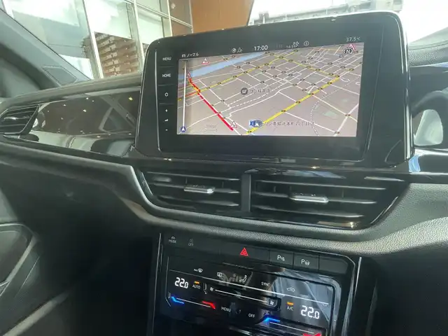 フォルクスワーゲン ＶＷ Ｔ－ロック TDI ブラックスタイル 高知県 2024(令6)年 0.9万km 黒 純正HDDナビ/【BT/AppleCarplay】/置くだけ充電/バックカメラ/クルーズコントロール(追従走行有り)/Front Assist/・衝突被害軽減ブレーキ/・車間距離警告/レーンキープシストシステム/・車線逸脱警報/・ステアリングホールの振動/レーンチェンジアシストシステム/ブラインドスポットモニター/パーキングアシスト/横滑り防止/ルーフレール/ハーフレザーシート/クリアランスソナー/コーナー、バックセンサー/パワーバックドア/ETC2.0/パドルシフト/オートホールド/オートライト/純正LEDライト/プッシュスタート/MTモード付きAT/アイドリングストップ/純正アルミホイール 17インチ/ウインカーミラー