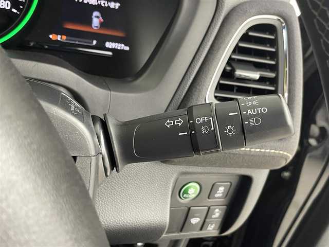ホンダ ヴェゼル ハイブリッド RS ホンダセンシング 埼玉県 2020(令2)年 3万km クリスタルブラックパール 純正SDナビ/（フルTV/BT/CD/DVD/AM/FM/SD）/バッククカメラ/ホンダセンシング/・衝突軽減ブレーキ/・誤発進抑制機能/・アダプティブクルーズコントロール/ハーフレザーシート/シートヒーター/社外ドラレコ/純正アルミホイール/純正フロアマット/ビルトインETC/LEDライト