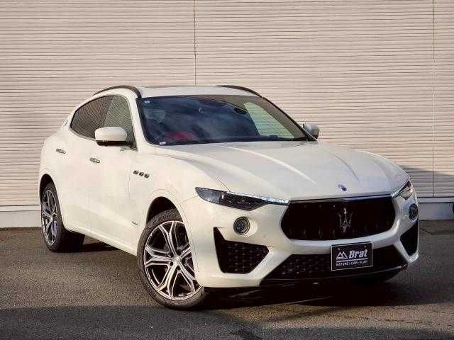 マセラティ レヴァンテ グランスポーツ 岩手県 2020(令2)年 3.7万km ビアンコ 赤革シート/サンルーフ/ｈａｒｍａｎ／ｋａｒｄｏｎ製スピーカー/前席パワーシート/シートメモリー/パワーバックドア/純正ナビ/フルセグ/BT/ラジオ/ＥＴＣ/全方位モニター/シートヒーター／クーラー/保証書/スペアキー