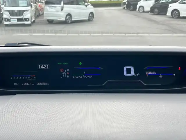 ホンダ フリード＋ ハイブリット G ホンダセンシング 静岡県 2017(平29)年 5.6万km モダンスティールM １オーナー/両側電動スライドドア/純正ナビ/・Bluetooth・DVD/・フルセグTV/・バックカメラ/LEDオートライト/ホンダセンシング/・衝突軽減ブレーキ/・車線維持支援システム/・アダプティブクルーズコントール/前後ドライブレコーダー/フロアマット/ドアバイザー/新車時手帳、取説