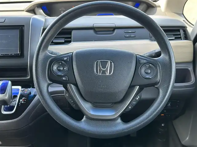 ホンダ フリード ハイブリット G 山形県 2019(令1)年 8.2万km プレミアムスパークルブラックパール ワンオーナー/４WD/衝突被害軽減ブレーキ/左側パワースライドドア/メモリナビ/・CD/DVD/Bluetooth/フルセグ/フリップダウンモニター/エンジンスターター/バックカメラ/ETC/クルーズコントロール/社外15インチAW/シートヒーター/純正フロアマット/LEDオートライト/プッシュスタート/スマートキー/保証書