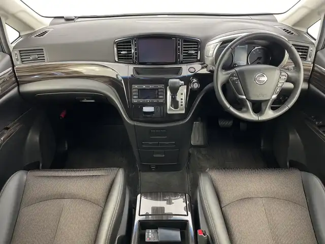 日産 エルグランド 250ハイウェイスターS 新潟県 2020(令2)年 4.7万km ブリリアントホワイトパール 純正ディーラーOPナビ（型式：MM519D-L）/・CD/DVD/Bluetooth/フルセグ/バックモニター/衝突被害軽減システム/レーダークルーズコントロ―ル/レーンキープアシスト/ドライブレコーダー/両側パワースライドドア/3列シート/ハーフレザーシート/オットマン/純正フロアマット/ウォークスルー/純正LEDヘッドライト/オートライト/ABS/横滑り防止機能/前後コーナーセンサー/盗難防止装置