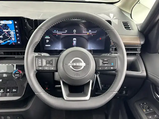 日産 セレナ e－パワー ハイウェイスター V 愛知県 2025(令7)年 0.1千km 白Ⅱ 登録済未使用車/純正12.3インチナビ/（AM/FM/USB/Bluetooth/フルセグTV）/全方位カメラ/ワイヤレス充電/衝突軽減ブレーキ/レーダークルーズコントロール/レーンキープアシスト/プロパイロット/オートマチックハイビーム/ブラインドスポットモニター/ETC2.0/両側パワースライドドア/純正16インチアルミホイール/LEDヘッドライト/フロントフォグランプ/スマートキー/スペアキー有/プッシュスタート/電子パーキングブレーキ/オートホールド/横滑り防止装置