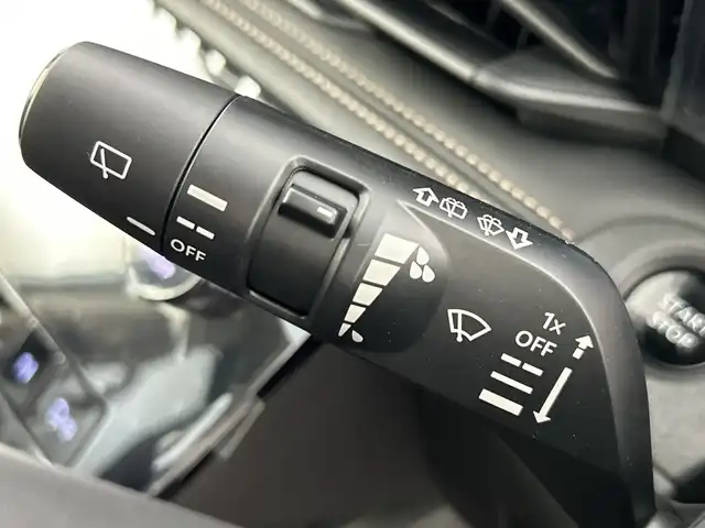 日産 セレナ e－パワー ハイウェイスター V 愛知県 2025(令7)年 0.1千km 白Ⅱ 登録済未使用車/純正12.3インチナビ/（AM/FM/USB/Bluetooth/フルセグTV）/全方位カメラ/ワイヤレス充電/衝突軽減ブレーキ/レーダークルーズコントロール/レーンキープアシスト/プロパイロット/オートマチックハイビーム/ブラインドスポットモニター/ETC2.0/両側パワースライドドア/純正16インチアルミホイール/LEDヘッドライト/フロントフォグランプ/スマートキー/スペアキー有/プッシュスタート/電子パーキングブレーキ/オートホールド/横滑り防止装置