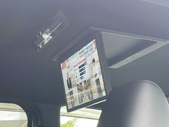 トヨタ ヴォクシー ハイブリッド S－Z 神奈川県 2023(令5)年 4万km ホワイトパールクリスタルシャイン GRエアロ/１０．５型純正ナビ/純正１４型フリップダウンモニター/両側パワースライドドア/ビルトインＥＴＣ２．０/前後ドラレコ/ＴＡＮＡＢＥ製サスペンション/純サス車載/100V充電/LEDライト