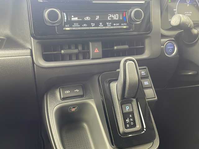 トヨタ シエンタ ハイブリッド Z 愛知県 2023(令5)年 3.5万km ブラック 純正ディスプレイオーディオプラス10.5インチ/フルセグTV/両側パワースライドドア/バックカメラ/ETC2.0/LEDヘッドライト/クリアランスソナー/トヨタセーフティセンス/PCS/レーダークルーズコントロール/LKA/オートハイビーム/スマートキー