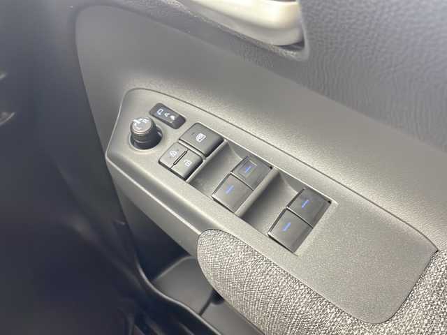 トヨタ シエンタ ハイブリッド Z 愛知県 2023(令5)年 3.5万km ブラック 純正ディスプレイオーディオプラス10.5インチ/フルセグTV/両側パワースライドドア/バックカメラ/ETC2.0/LEDヘッドライト/クリアランスソナー/トヨタセーフティセンス/PCS/レーダークルーズコントロール/LKA/オートハイビーム/スマートキー