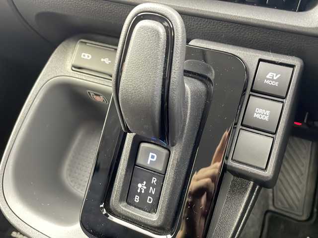 トヨタ シエンタ ハイブリッド Z 愛知県 2023(令5)年 3.5万km ブラック 純正ディスプレイオーディオプラス10.5インチ/フルセグTV/両側パワースライドドア/バックカメラ/ETC2.0/LEDヘッドライト/クリアランスソナー/トヨタセーフティセンス/PCS/レーダークルーズコントロール/LKA/オートハイビーム/スマートキー