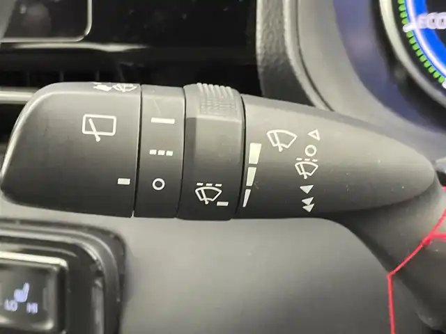 トヨタ ノア ハイブリッド S－Z 群馬県 2022(令4)年 5.4万km アティチュードブラックマイカ 純正１１インチナビ　バックカメラ　両側パワースライドドア　ＬＥＤ　ＡＨＢ　シートヒーター　純正１７インチＡＷ　ステアリングリモコン　デジタルインナーミラー　ＡＶＨ　電子パーキング　スマートキー　禁煙車