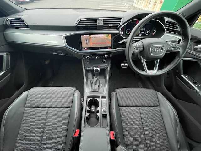 アウディ アウディ Ｑ３ SB 35TFSI Sライン 茨城県 2022(令4)年 2.7万km パール 純正ナビ/-BT/AM/FM　/全方位カメラ　/禁煙車　/コーナーセンサー前後　/電動リアゲート　/ＬＥＤヘッドライト　/クルーズコントロール　/D席N席パワーシート　/スマートキー　/ハーフレザーシート　/D席N席シートヒーター　/前後ドライブレコーダー/純正アルミホイール /アイドリングストップ /ETC /プッシュスタート