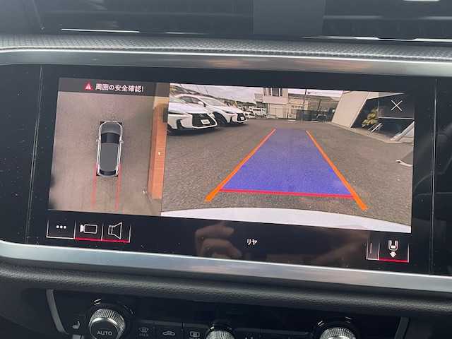 アウディ アウディ Ｑ３ SB 35TFSI Sライン 茨城県 2022(令4)年 2.7万km パール 純正ナビ/-BT/AM/FM　/全方位カメラ　/禁煙車　/コーナーセンサー前後　/電動リアゲート　/ＬＥＤヘッドライト　/クルーズコントロール　/D席N席パワーシート　/スマートキー　/ハーフレザーシート　/D席N席シートヒーター　/前後ドライブレコーダー/純正アルミホイール /アイドリングストップ /ETC /プッシュスタート