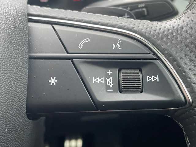 アウディ アウディ Ｑ３ SB 35TFSI Sライン 茨城県 2022(令4)年 2.7万km パール 純正ナビ/-BT/AM/FM　/全方位カメラ　/禁煙車　/コーナーセンサー前後　/電動リアゲート　/ＬＥＤヘッドライト　/クルーズコントロール　/D席N席パワーシート　/スマートキー　/ハーフレザーシート　/D席N席シートヒーター　/前後ドライブレコーダー/純正アルミホイール /アイドリングストップ /ETC /プッシュスタート