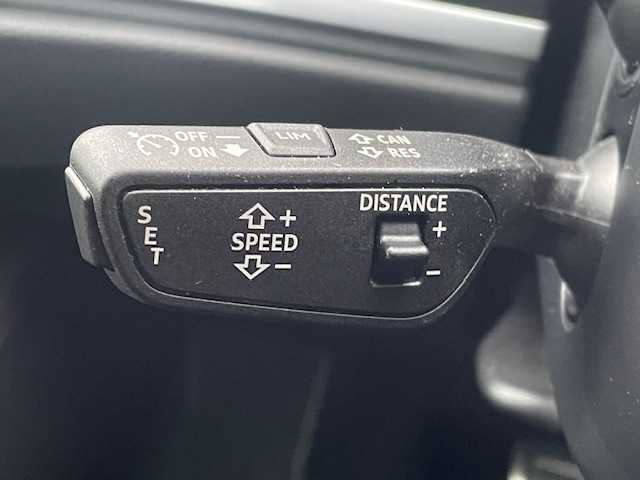 アウディ アウディ Ｑ３ SB 35TFSI Sライン 茨城県 2022(令4)年 2.7万km パール 純正ナビ/-BT/AM/FM　/全方位カメラ　/禁煙車　/コーナーセンサー前後　/電動リアゲート　/ＬＥＤヘッドライト　/クルーズコントロール　/D席N席パワーシート　/スマートキー　/ハーフレザーシート　/D席N席シートヒーター　/前後ドライブレコーダー/純正アルミホイール /アイドリングストップ /ETC /プッシュスタート