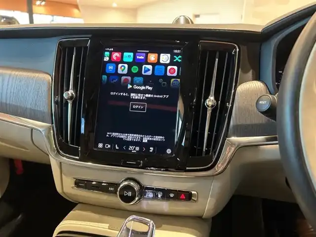 ボルボ ボルボ Ｖ９０ リチャージ アルティメット T8 AWD PHV 道央・札幌 2023(令5)年 1万km デニムブルーメタリック Bowers&Wilkinsプレミアムサウンド/電動パノラマガラスサンルーフ/ヘッドアップディスプレイ/ナッパレザーシート/シートヒーター/シートベンチレーション/ステアリングヒーター/Googleナビ/360°カメラ/ACC/BLIS/LKA/CTA/パイロットアシスト/フルアクティブハイビーム/パワーテールゲート