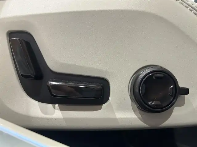 ボルボ ボルボ Ｖ９０ リチャージ アルティメット T8 AWD PHV 道央・札幌 2023(令5)年 1万km デニムブルーメタリック Bowers&Wilkinsプレミアムサウンド/電動パノラマガラスサンルーフ/ヘッドアップディスプレイ/ナッパレザーシート/シートヒーター/シートベンチレーション/ステアリングヒーター/Googleナビ/360°カメラ/ACC/BLIS/LKA/CTA/パイロットアシスト/フルアクティブハイビーム/パワーテールゲート