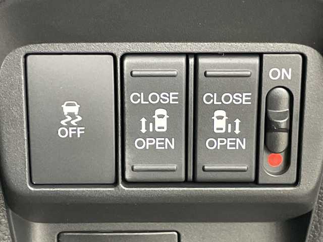 ホンダ フリード ハイブリット e:HEV AIR EX 愛知県 2025(令7)年 0.1千km クリスタルブラックパール 登録済未使用車/6人乗り/純正9インチナビ/（AM/FM/Bluetooth/フルセグTV/USB)/バックカメラ/ホンダセンシング/・衝突軽減ブレーキ/・レーンキープアシスト/・アダプティブクルーズコントロール/・先行車発進お知らせ機能/・オートマチックハイビーム/・パーキングセンサーシステム/・ブラインドスポットモニター/ハーフレザーシート/シートヒーター/両側パワースライドドア/アイドリングストップ/純正15インチアルミホイール/スマートキー/スペアキー1本/プッシュスタート/LEDヘッドライト/横滑り防止装置